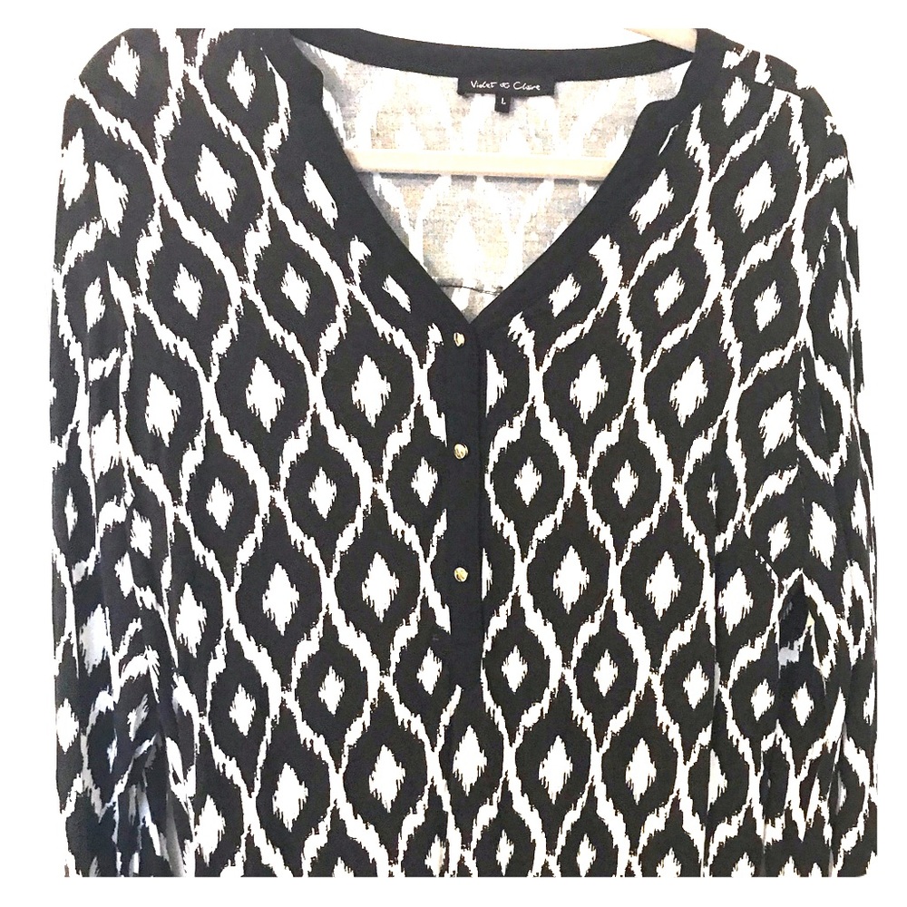 Ikat Black and White top, size Large, gold buttons